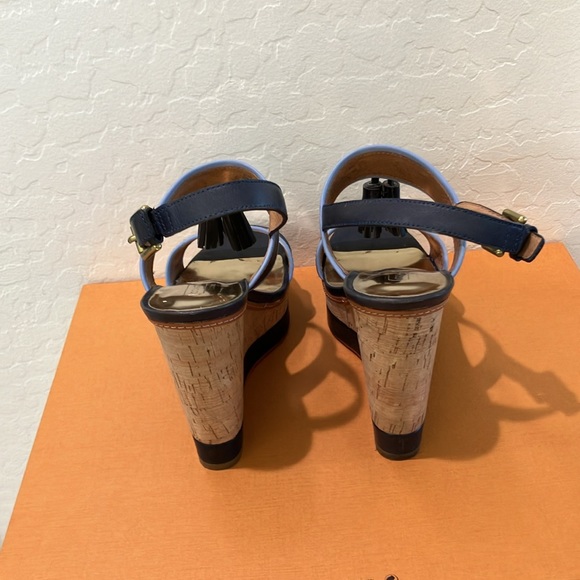 Coach Platform Sandals - Picture 3 of 5